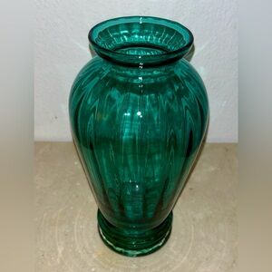 Gorgeous, Emerald Green Vase. 7.5”